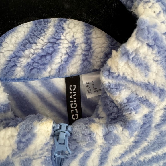 H&M furry jacket - Picture 3 of 3